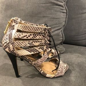 Jessica Simpson Shoes - Jessica Simpson Heels Size 6.5 Jessica Simpson Shoes - Jessica Simpson Heels Size 6.5